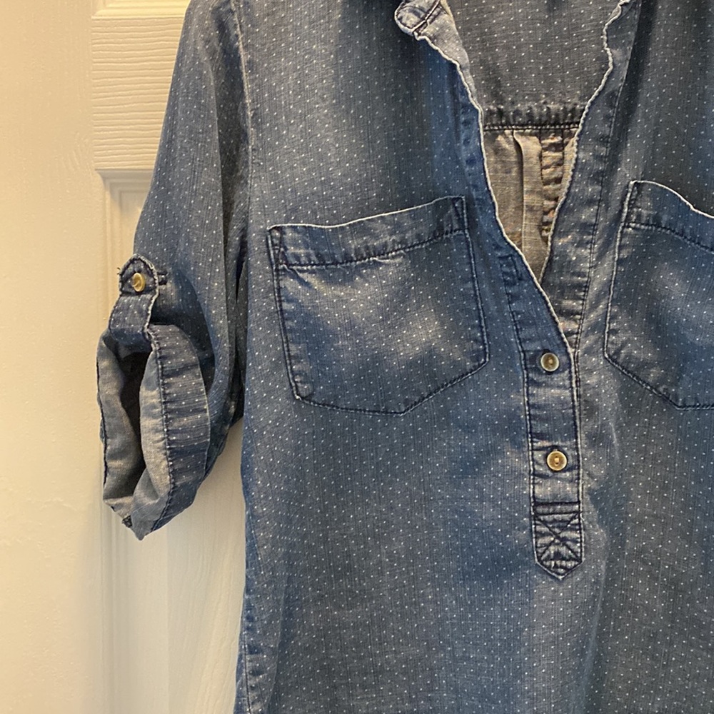 Denim top💙 - Picture 3 of 4